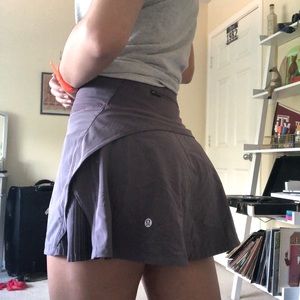 LULULEMON SKIRT !